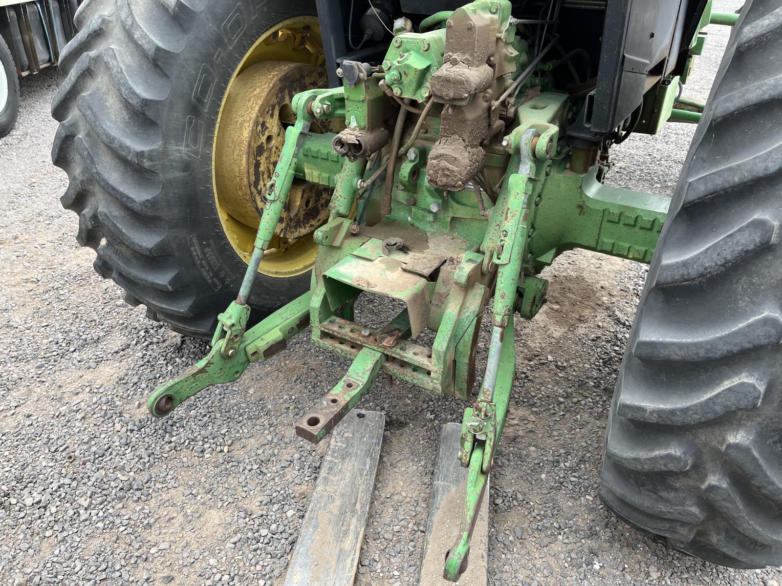 ./imagenes/INVOICE/2019/18129/JOHN DEERE 4850 (8).JPG